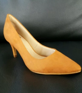 1-250-scarpin-terracota-salto-medio-fino-Antonella-0.webp